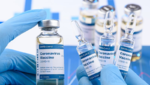 Китай планирует одобрить первую зарубежную вакцину против COVID-19